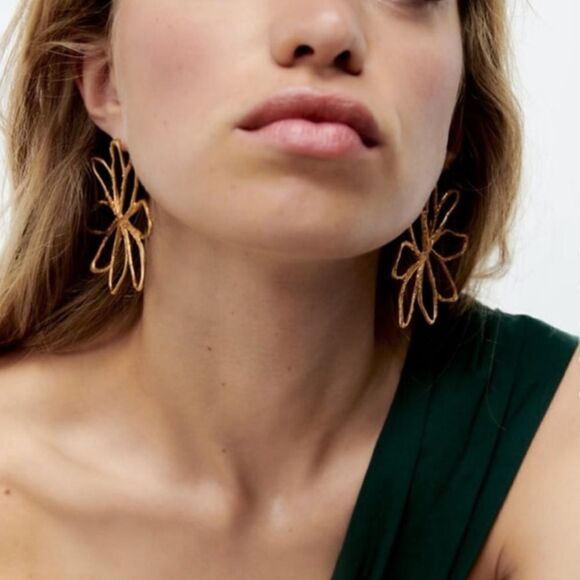 flower earrings A14 - Picture 1 of 6